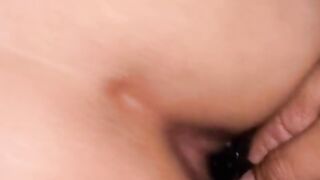 se deja meter juguete en el culo le hago doble penetración