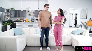 Cutie Gostosa Takes Steobro's Ramrod for her Halloween Treat