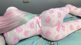 Stepdaughter in cosplay pajamas gets fucked by her big-jock stepdad (Over 18)