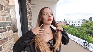 Sandy Little - the Sexy Seducer