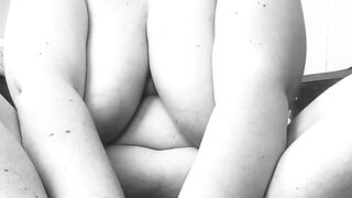 Doing yoga ????????‍♀️ on the foor and wanting to rub my twat