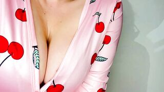 CUTE CUTIE WITH BIG BREASTS SUCK A BIG WANG