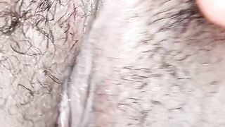 Spruce Ebony Babe Enjoys Solo Fingering Her wetting squirt Twat