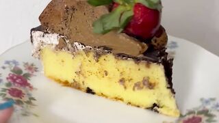 quieren ver mis pies aplastando este bizcocho ????❤️‍???? want to see my feet crushing this cake ????❤️‍????