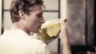 Adult Time - Widowed GILF Erica Lauren Spreads Her Legs & Makes Grocery Hunk Her Personal Bang Toy