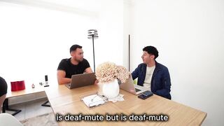 MILF CACHONDA SE MONTA UN THREE-SOME MUY CALIENTE CON DOS UNIVERSITARIOS - TOMMY SANTOX