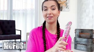 MOFOS - Moona Snake, Raul Costa - How To Give A Great Oral job-sex