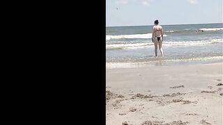 picking up some vagina at the beach
