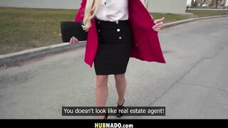 Prague Fun: Carla's Stunning Curves on Display as This sweetheart Takes Me for an Unforgettable Ride in Various Positions, Ending with a Mouth-Watering Finale!