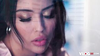 Lascivious Vanessa Sky Gives Wild Ride With Yoga Instructor