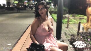 My Friend controls my orgasm with the lush of lovense in a public park and I make a great squirt
