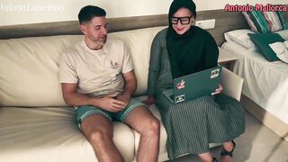 Sexy Muslim Bitch Kept Our Lesson Completely Haram