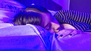 I get turned on while watching a episode with my stepbrother (Spanish Audio)