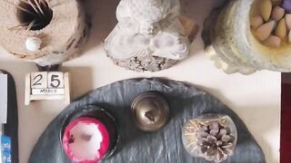 Soft Clutch Deepens Where Bead Presses Constricted Against Skin