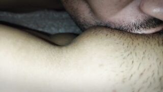 Daddy chupa mi coño caliente y mojado