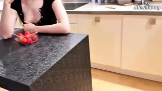 18 year old Stepbrother got Pussy Cake from Stepsister as a Present for her Birthday!