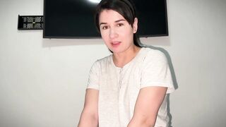 Convenzo a una joven de 19 años para que renuncie a su virginidad y la llenó de esperma