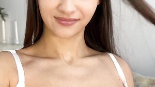 Do you like natural big boobs? Let me know if you do????