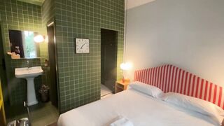 Nomadic Hottie Stella Gray Finger Fucks Herself in Madrid