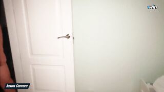 Hermastra de 18 años obtiene sexo duro por primera vez, grita y estremece de placer - Chloe Lapiedra