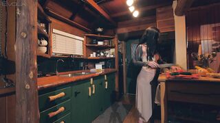 Tattooed Wifey Makes Cabbage Soup and Creampie for Huge Wang Hipster