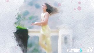 Tiny body latina MILF has the most excellent bubble butt to admire