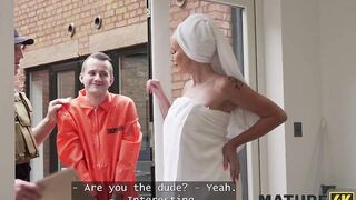 MATURE4K. Young British robber with a giant jock fucked hard his hot MILF neighbour