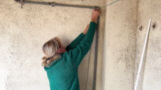 DRILLED WITH MY NEIGHBOR IN THE WASHING MACHINE ROOM AND THE LITTLE GOLDEN-HAIRED CUMS TWICE