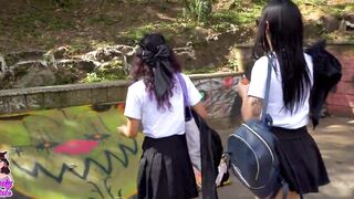 My Rebellious Friend Gets Me to Escape From Class, and We Have Fun Playing Scissors.