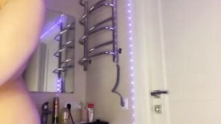 Deepthroat with big sex-toy