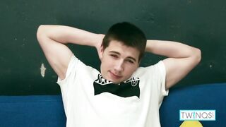 Henry L Takes Some Time Alone To Jerk off His Thick Shlong!