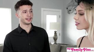 Golden-haired Braylin Bailey - "Bury Your Big Penis Deep In My Tight Twat!"