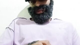 Masturbándome muy duro por mi'miga boto toda mi leche a chorros