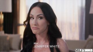 MILFY Stunner MILF Jennifer Can't Resist Young Actor's Weenie