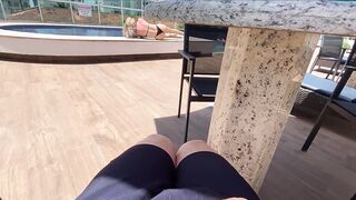 Booty MILF helps me cum at the public pool