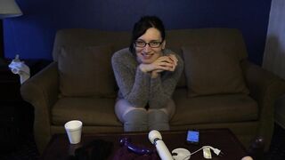 Bettie Servitude - Mamma's Hot Friend Screws YOU