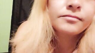 golden-haired cums with her hand