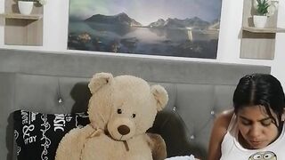 I use sex-toy with my girlfriend and this sweetheart makes delightful moans