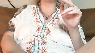 Smokin' Fetish MILF Masturbation