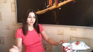 ????A neighbor came to meet at the same time and have sex????