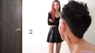 Latina Tiny Atrapa a su Hermanastro Masturbándose y Tienen una Follada Amateur