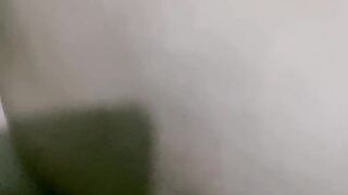 Hago gemir a mi pequeña hermanastra (+18)