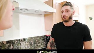 MILF Annie King is in despairing need for penis