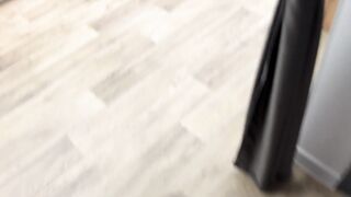 My step-sister will do anything to play PlayStation ????