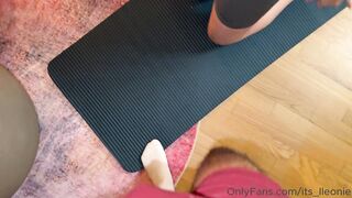 Pussy gripping jock - squatting wench will get fucked!