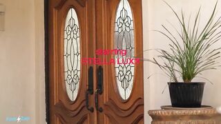 Lesbian Party Invites Big Penis