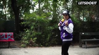 Hawt Whore Sunny Star Teases German Newbie - LETSDOEIT