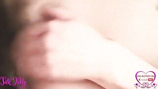 Sweet sweetheart tacking hot load deep inside her cunt after carnal bareback sex