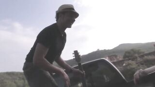 Bawdy brunette has a wild booty screw on the trunk of a pick up