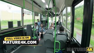 MATURE4K. SCREW ME IN THE BUS!